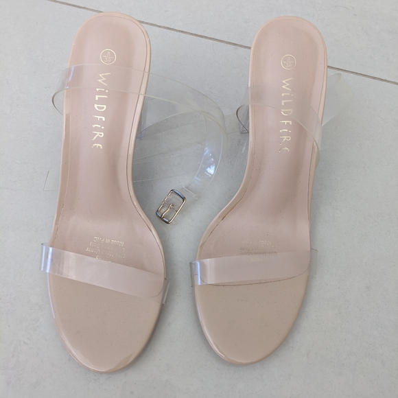 SOLD - Wildfire Regina Clear Block Heels Nude Sz 8/39 - Picture 6 of 9
